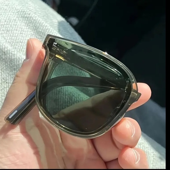 Foldable Square Frame Sunglasses, High-Quality Polarized Lenses, With Case - Picture 5 of 7